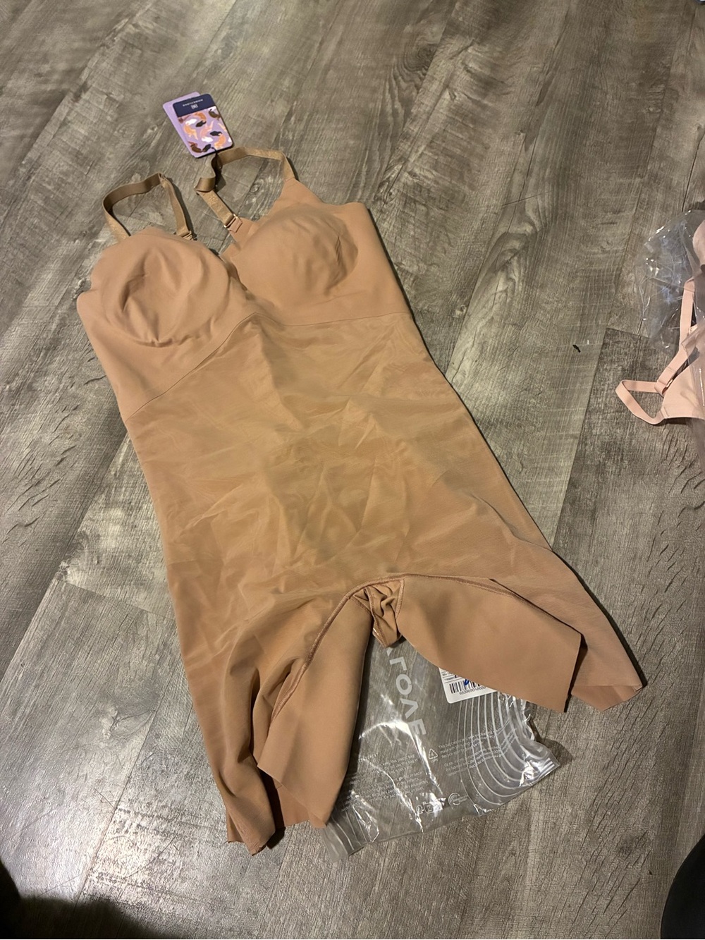 Women’s Honeylove Mid Thigh Bodysuit Sand New SZ Med NWT